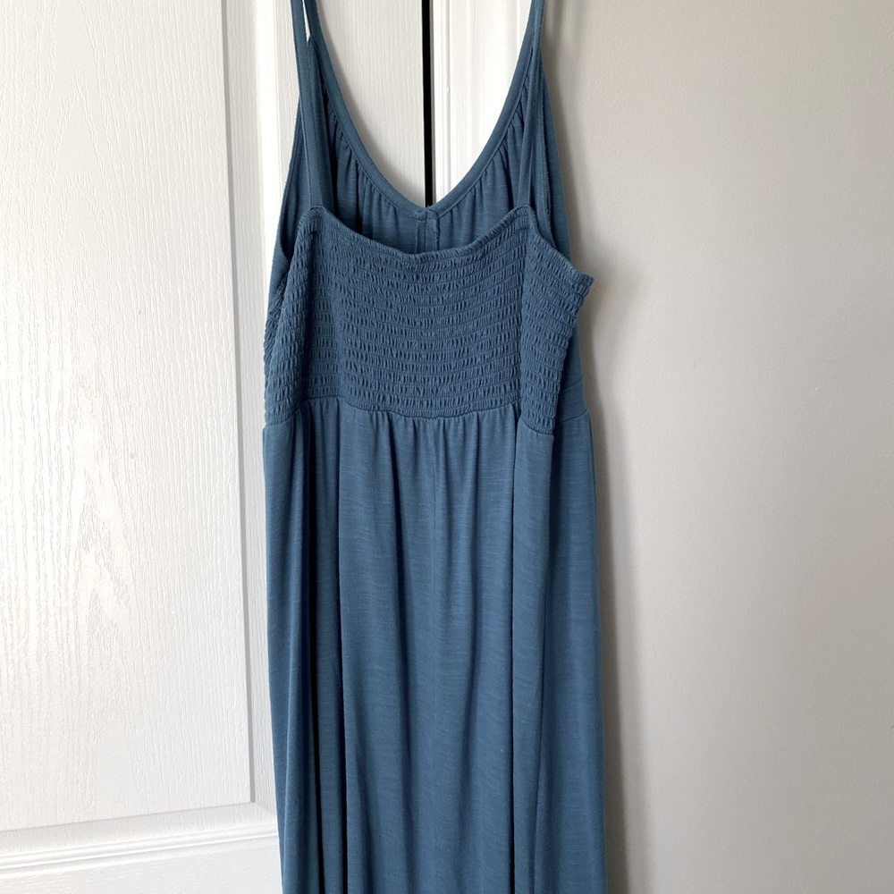 Old navy maxi never worn with out tags
